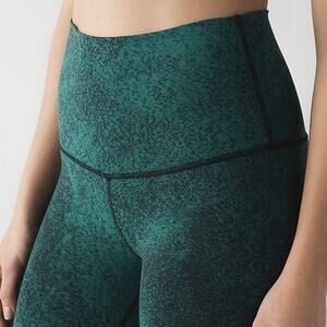Lululemon Wunder Under Pant 31” Size 6 Luon Spray Jacquard Hunter Green Black